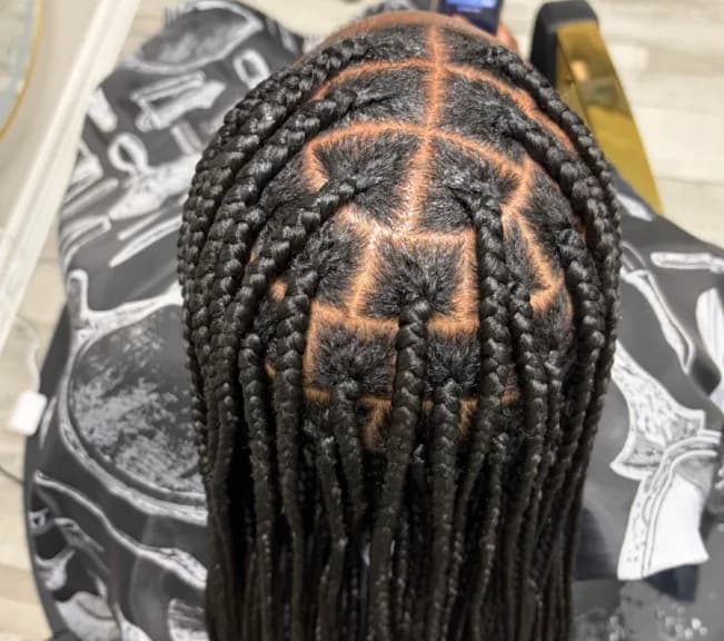 Medium Knotless Braids