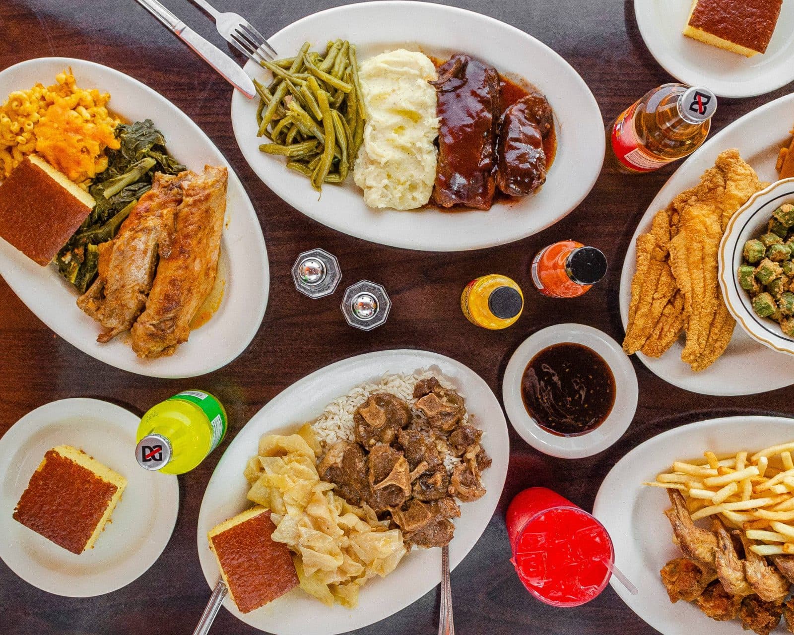 Paula's Soul Food Cafe