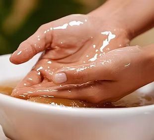 Luxe Hand Renewal (Paraffin Treatment)